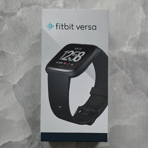Fitbit Versa Smart Watch - Picture 1 of 7